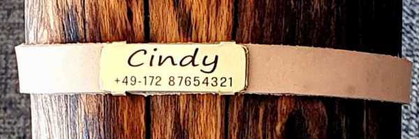 Messing-Plakette für Lederhalsbänder mit Breite 13-16 mm, 17,50 €.